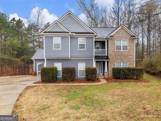 439 Vinings Court, Winder, GA 30680