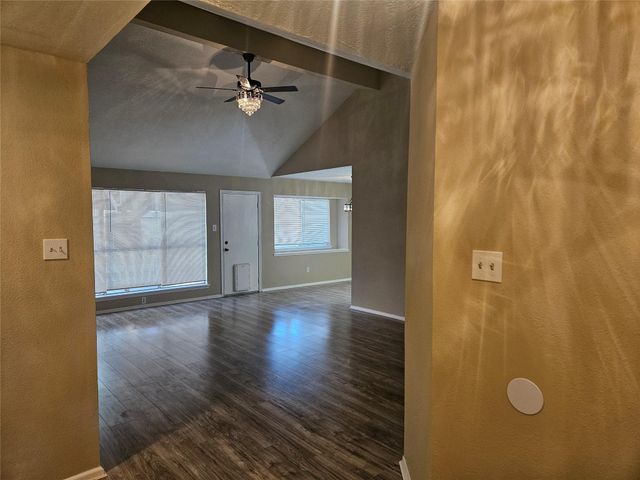 10913 Mulberry Court, La Porte, TX 77571