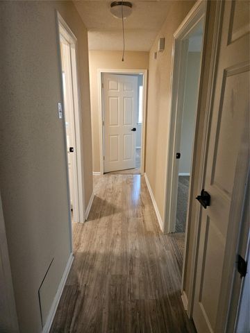 10913 Mulberry Court, La Porte, TX 77571