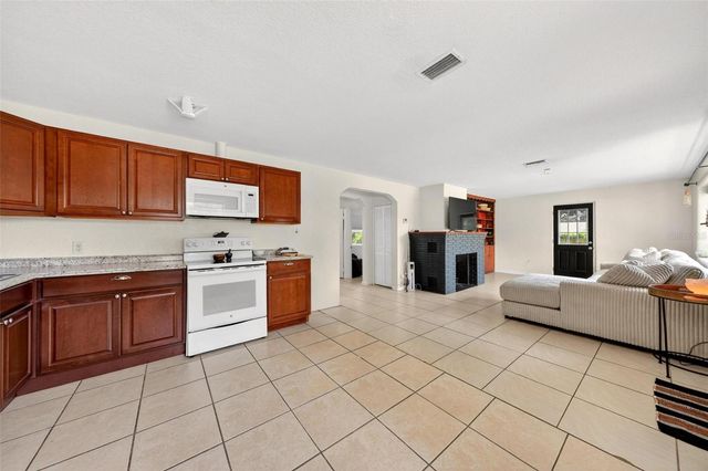 71 FAIRVIEW AVENUE, Ormond Beach, FL 32174