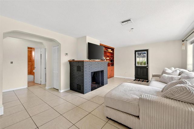 71 FAIRVIEW AVENUE, Ormond Beach, FL 32174