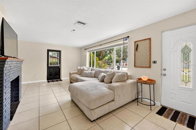 71 FAIRVIEW AVENUE, Ormond Beach, FL 32174