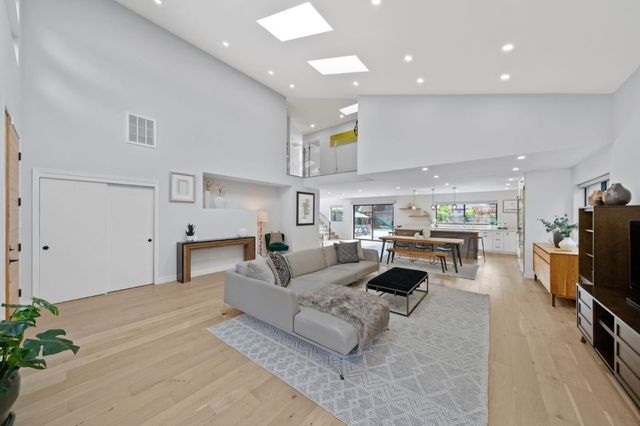 754 Cordilleras Avenue, San Carlos, CA 94070