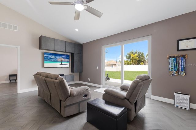 1606 22ND AVENUE W, Palmetto, FL 34221