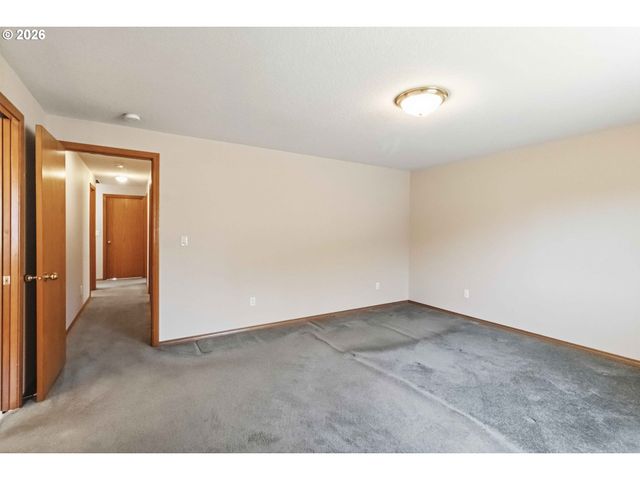 912 EDINBURGH Ct, Kelso, WA 98626