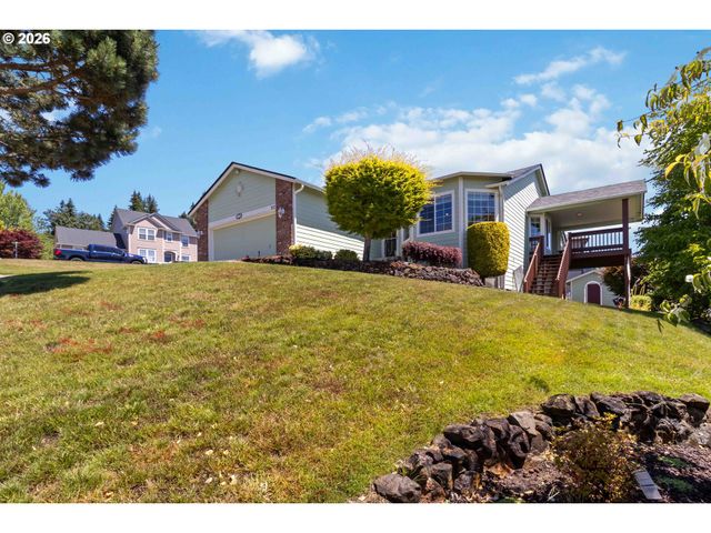 912 EDINBURGH Ct, Kelso, WA 98626