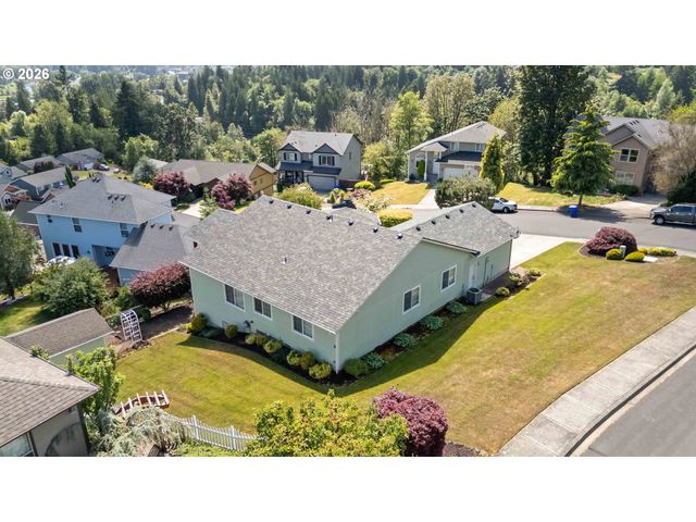 912 EDINBURGH Ct, Kelso, WA 98626