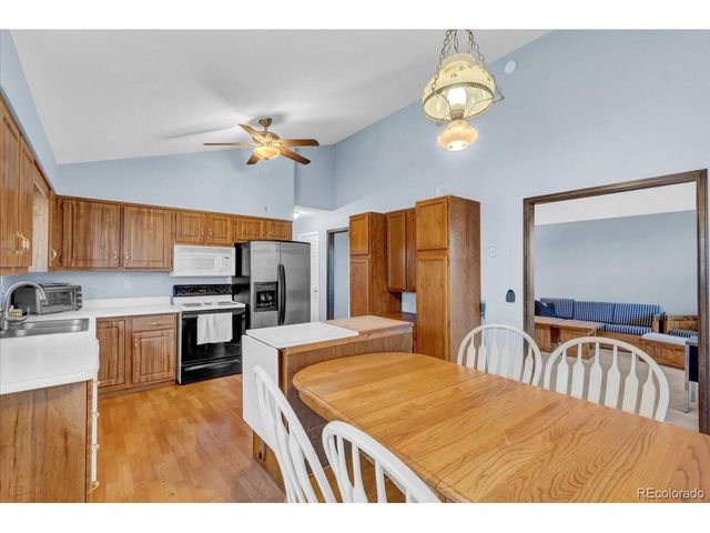 1701 Biscay St, Aurora, CO 80011