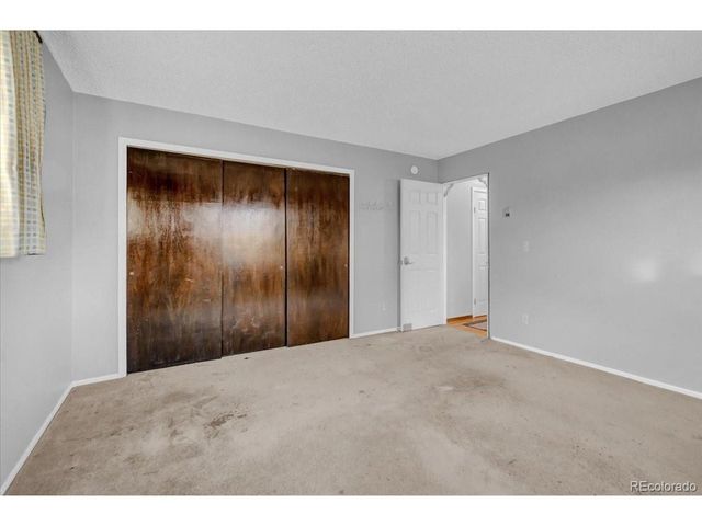 1701 Biscay St, Aurora, CO 80011