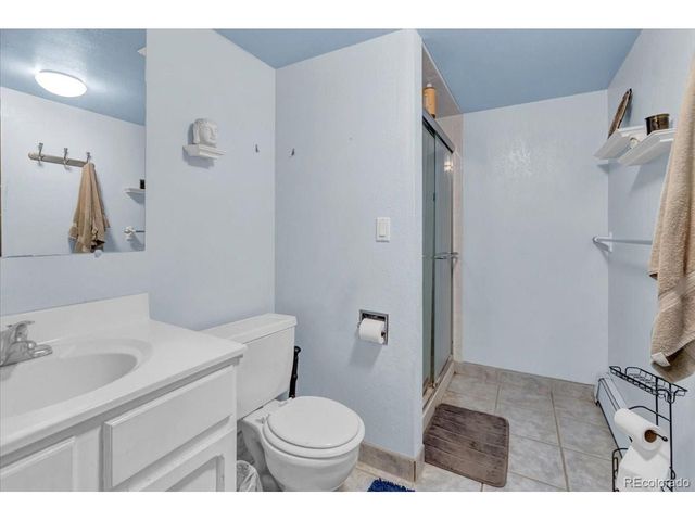 1701 Biscay St, Aurora, CO 80011