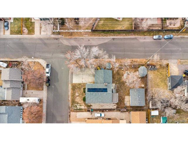 1701 Biscay St, Aurora, CO 80011