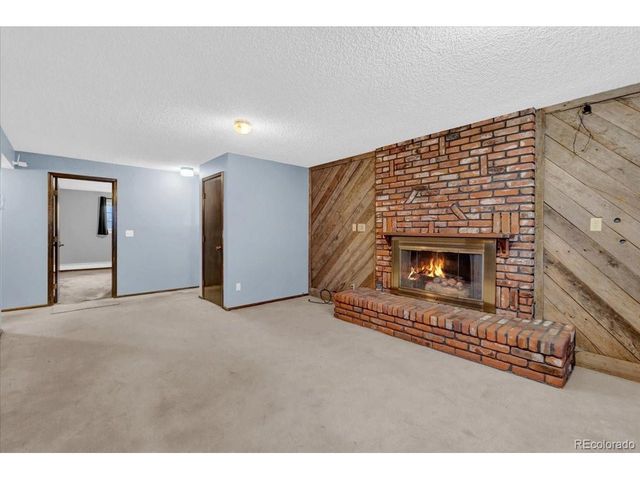 1701 Biscay St, Aurora, CO 80011