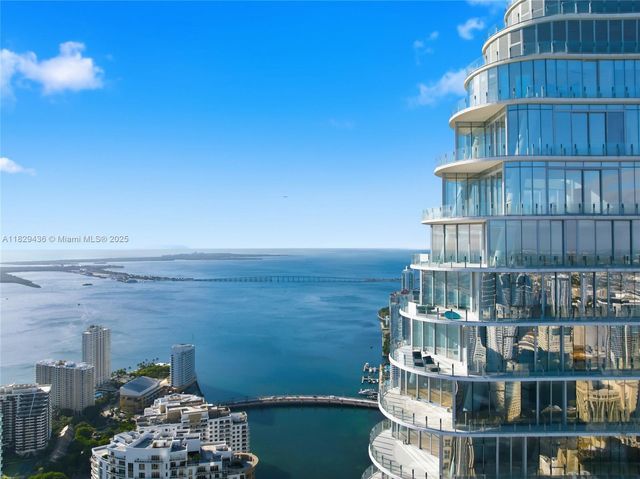 300 Biscayne Boulevard Way 5009W, Miami, FL 33131