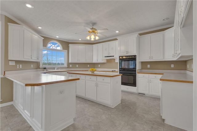 12328 Edgewater Drive, Hampton, GA 30228