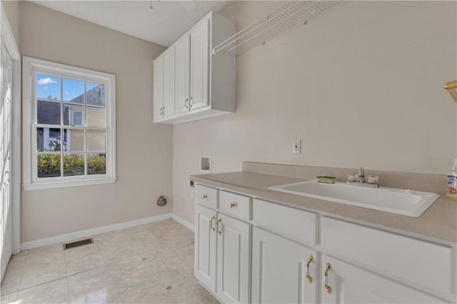 12328 Edgewater Drive, Hampton, GA 30228