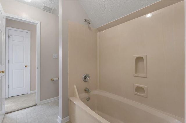 12328 Edgewater Drive, Hampton, GA 30228