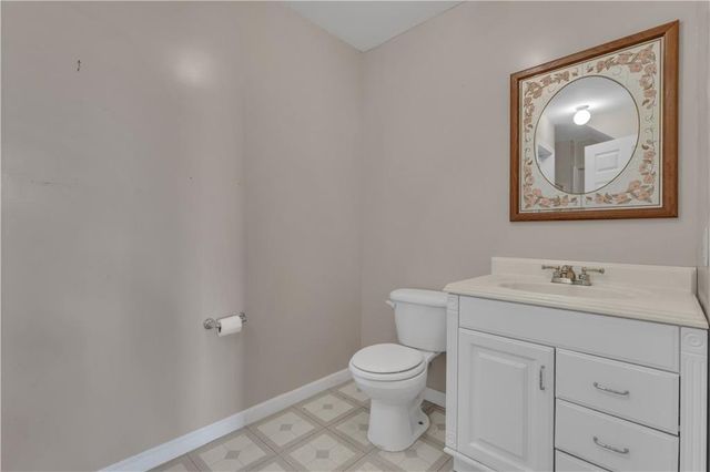 12328 Edgewater Drive, Hampton, GA 30228