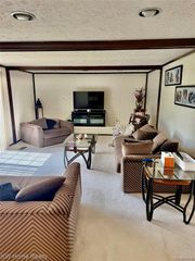 5481 S Piccadilly Circle, West Bloomfield, MI 48322