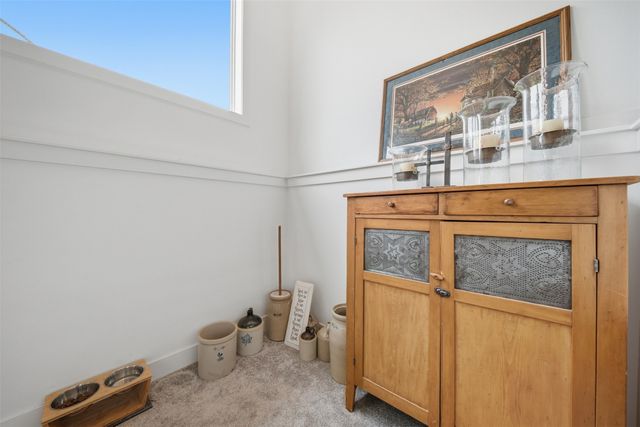 10400 Hidden Valley Drive, Johnston, IA 50131
