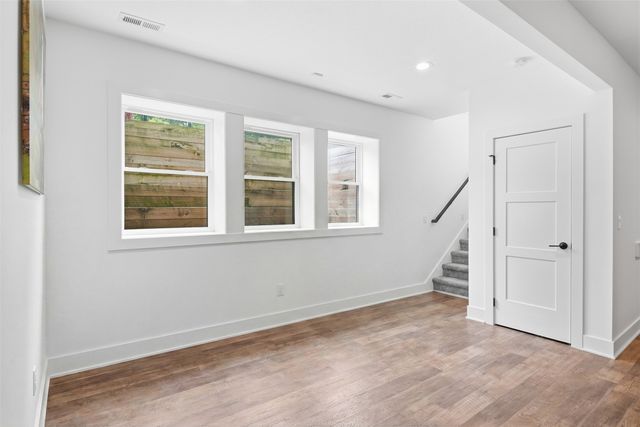 10400 Hidden Valley Drive, Johnston, IA 50131