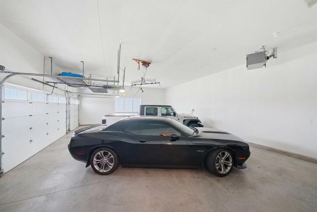 10400 Hidden Valley Drive, Johnston, IA 50131