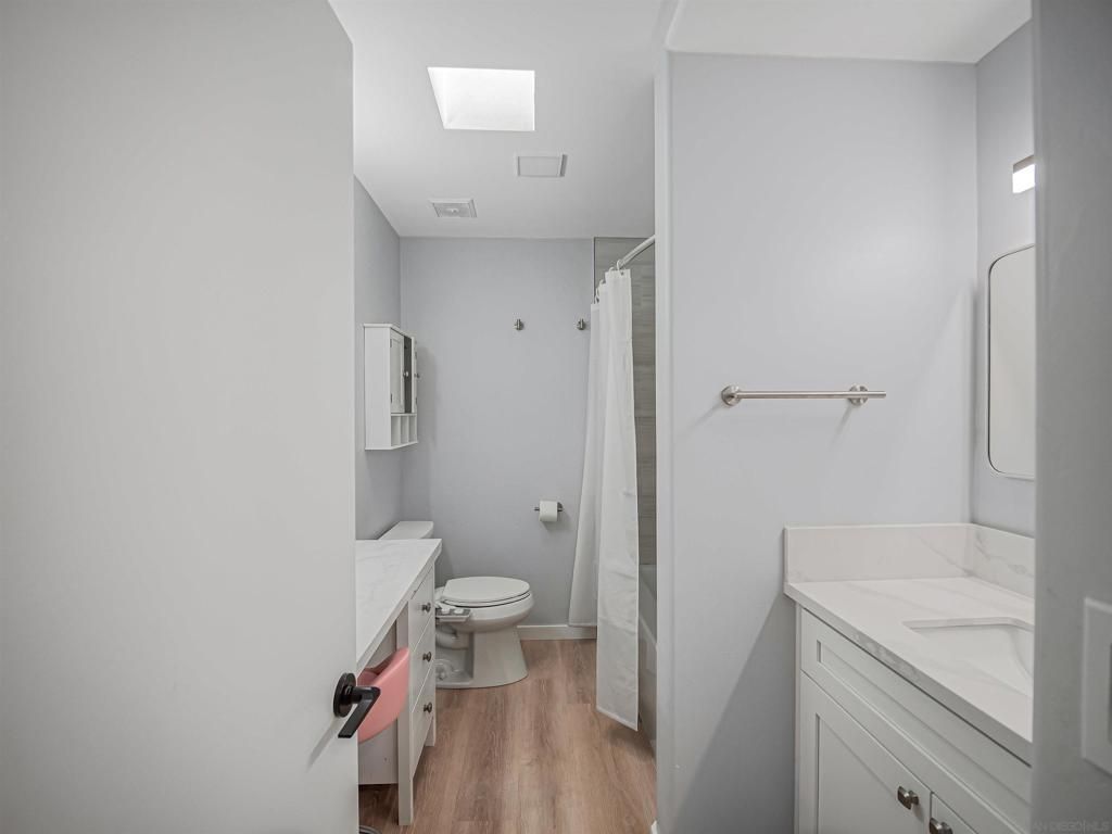 Image 38 of property listing at 3021 3023 Sterne, San Diego, CA 92106