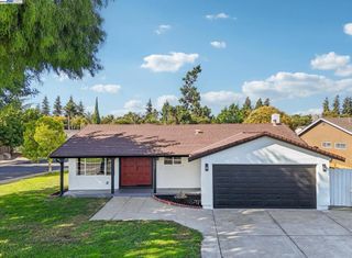 32226 Crest Ln, Union City, CA 94587
