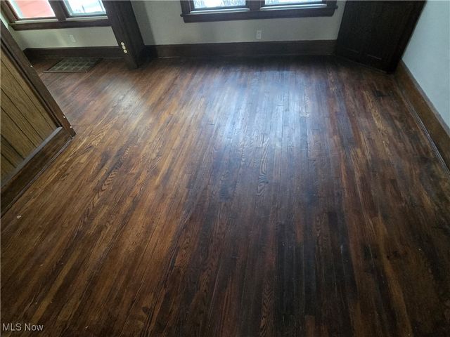 2048 Rossmoor Road, Cleveland Heights, OH 44118