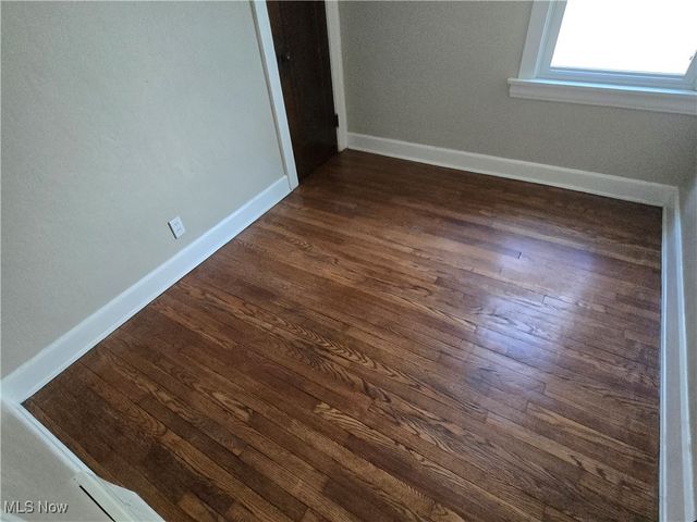 2048 Rossmoor Road, Cleveland Heights, OH 44118