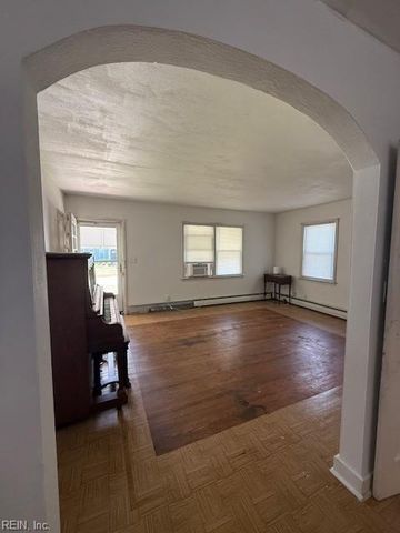 4111 Hamilton ST, Chesapeake, VA 23324