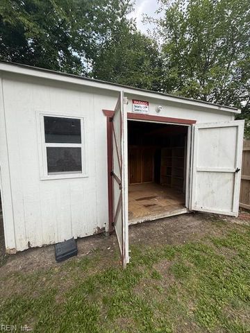 4111 Hamilton ST, Chesapeake, VA 23324