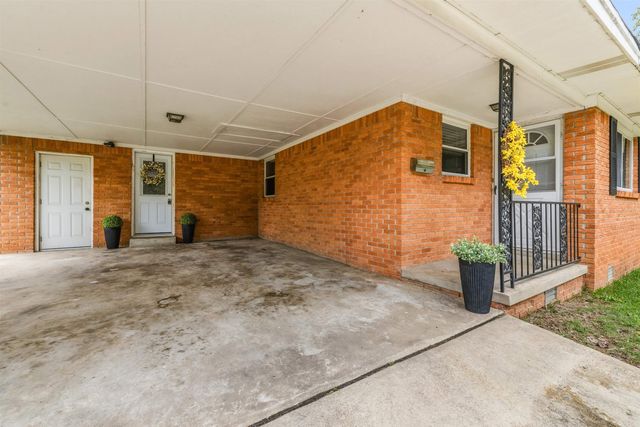 513 E Devon Avenue, Sherwood, AR 72120
