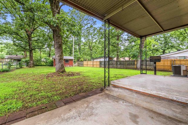 513 E Devon Avenue, Sherwood, AR 72120
