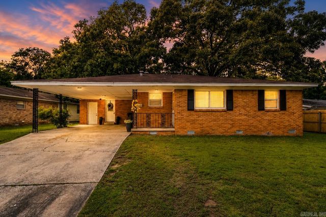 513 E Devon Avenue, Sherwood, AR 72120
