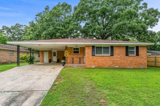 513 E Devon Avenue, Sherwood, AR 72120