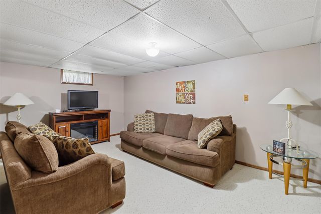 4314 SE 10th Street, Des Moines, IA 50315