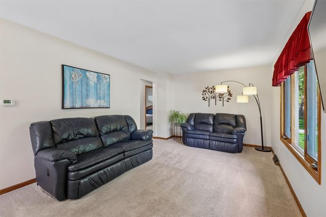 4314 SE 10th Street, Des Moines, IA 50315