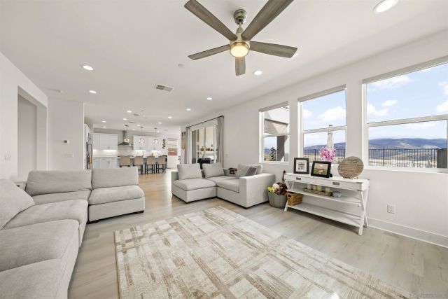 2183 Paseo Levanten, Chula Vista, CA 91913