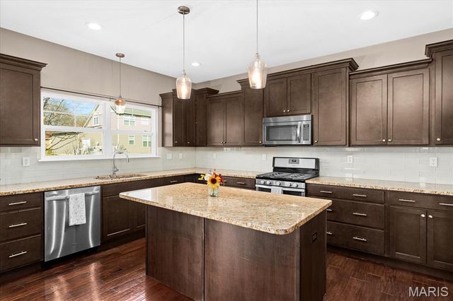 3119 Birmingham Drive, Glen Carbon, IL 62034