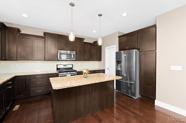 3119 Birmingham Drive, Glen Carbon, IL 62034