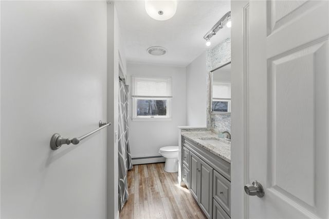 84 North View Avenue, Cranston, RI 02920