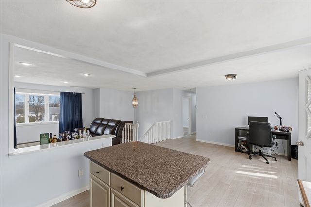 84 North View Avenue, Cranston, RI 02920