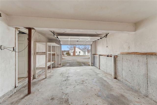 84 North View Avenue, Cranston, RI 02920