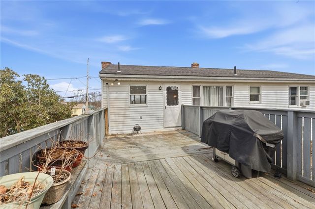 84 North View Avenue, Cranston, RI 02920