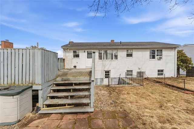 84 North View Avenue, Cranston, RI 02920