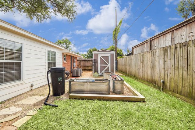 2107 Wilde Rock Way, Houston, TX 77018