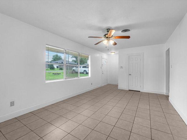 838 Rosewick Street, Houston, TX 77015