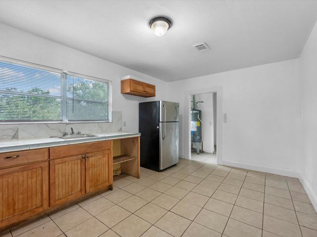 838 Rosewick Street, Houston, TX 77015