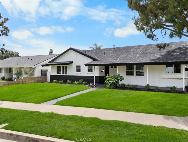 3230 N Pinewood Street, Orange, CA 92865