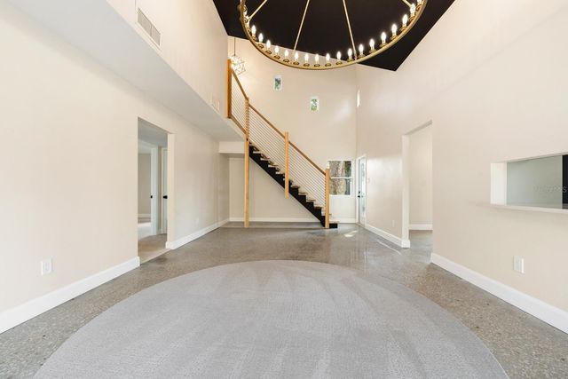 419 64TH AVENUE S, St Petersburg, FL 33705